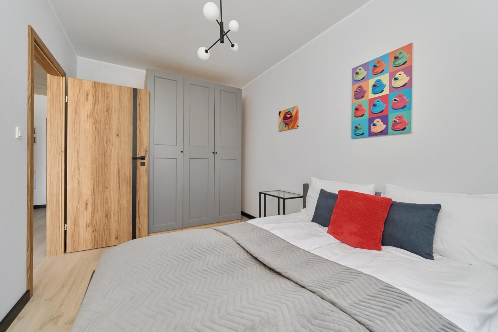 Fresh & Stylish Apartments In Poznan With Parking & Balcony By Noclegi Renters ภายนอก รูปภาพ