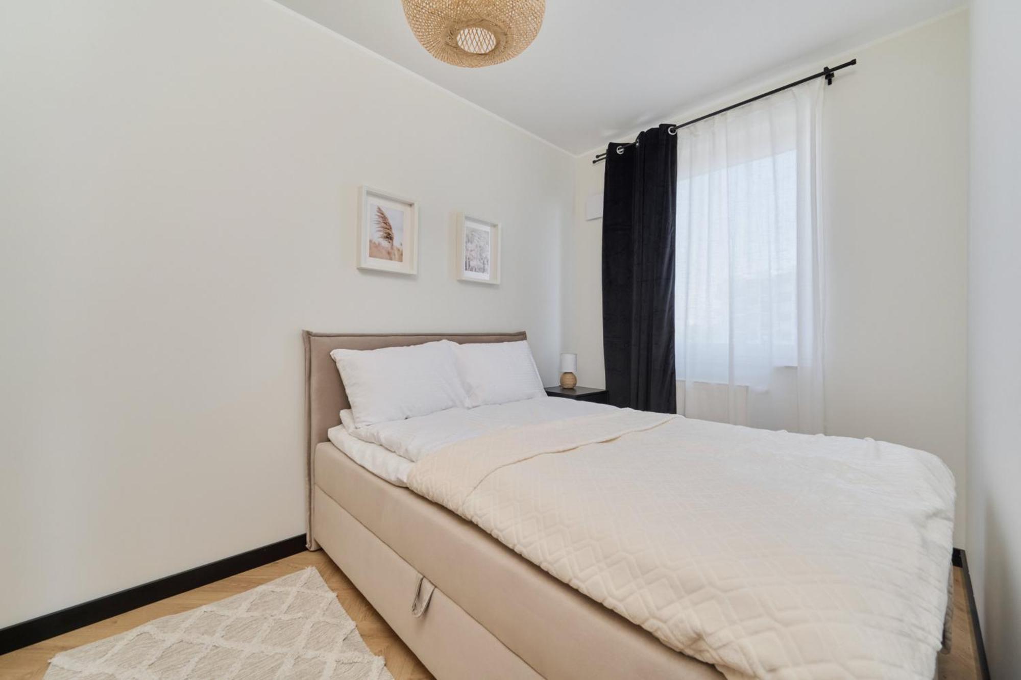 Fresh & Stylish Apartments In Poznan With Parking & Balcony By Noclegi Renters ภายนอก รูปภาพ