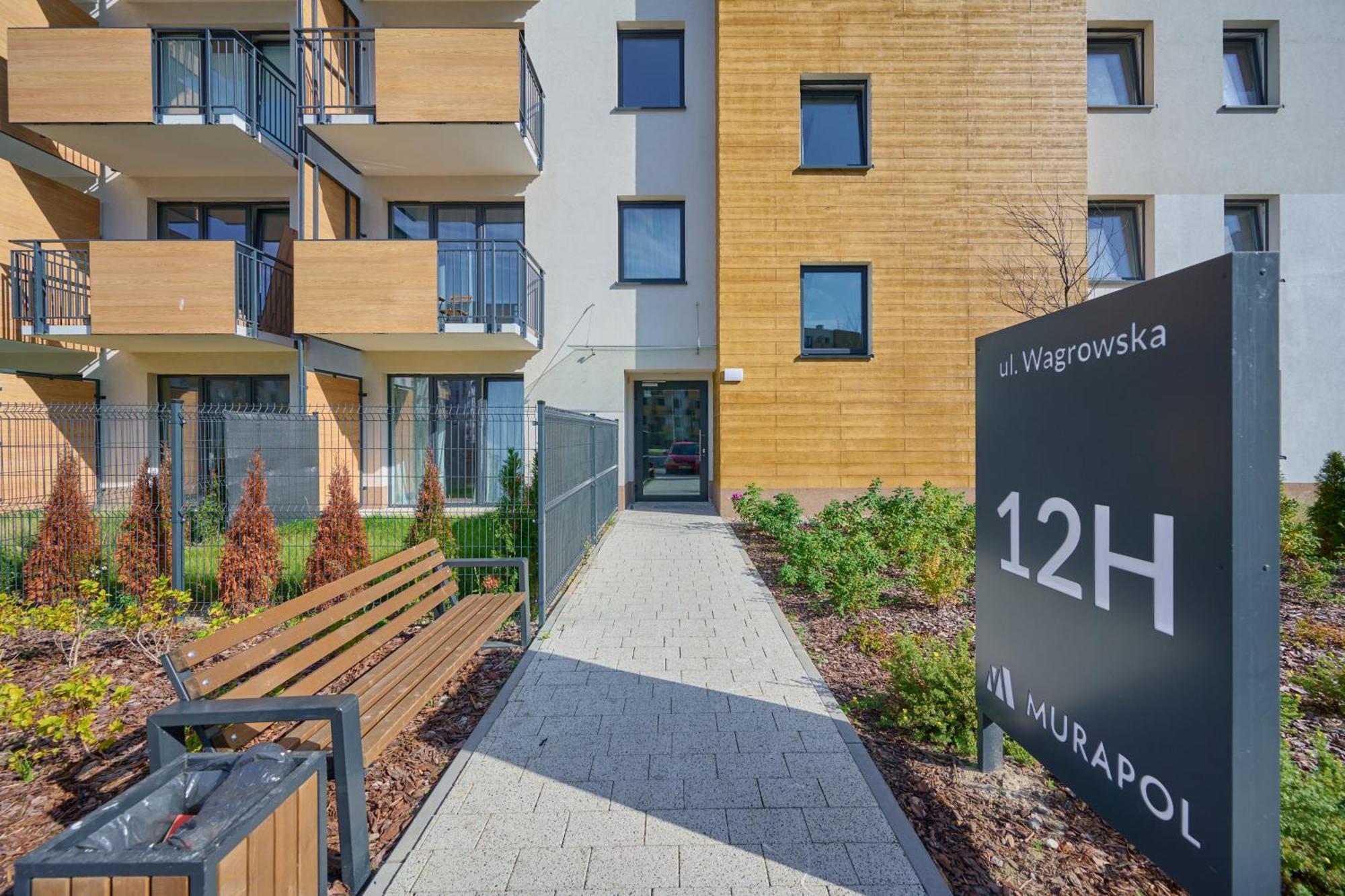 Fresh & Stylish Apartments In Poznan With Parking & Balcony By Noclegi Renters ภายนอก รูปภาพ