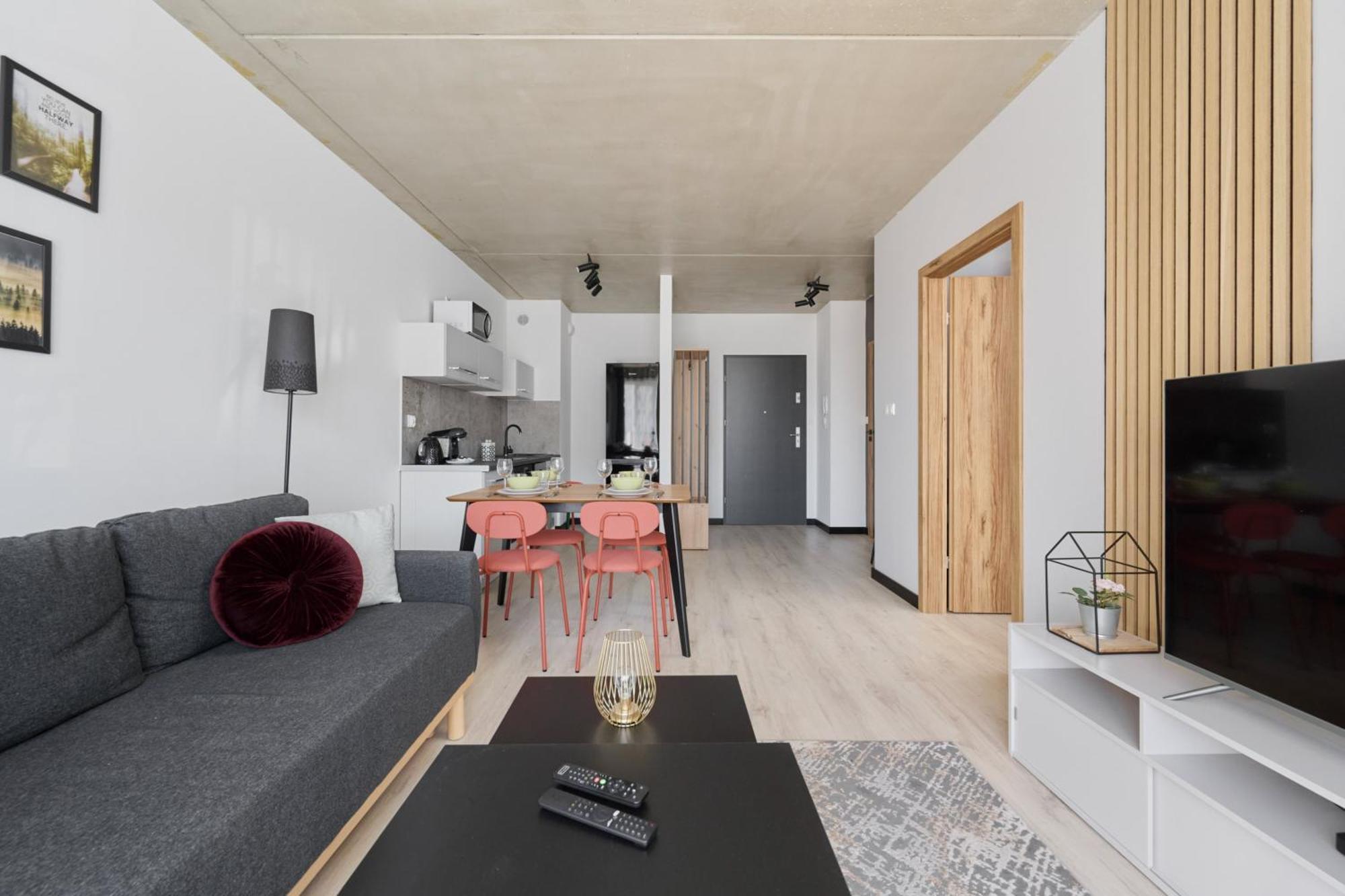 Fresh & Stylish Apartments In Poznan With Parking & Balcony By Noclegi Renters ภายนอก รูปภาพ